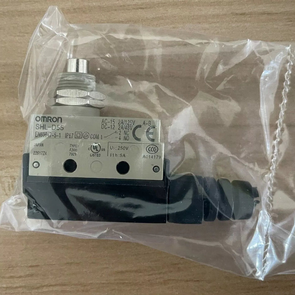 1PC New OMRON SHL-D55 Limit Switch SHLD55