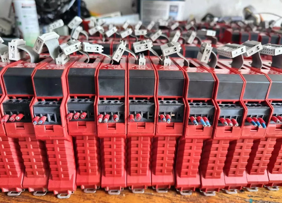 440R-W23222 MSR330P Output Group 2 (Series A)