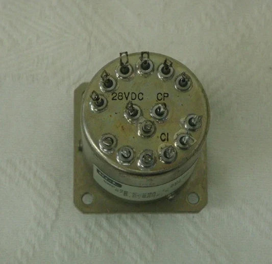 K&L 6MP-28-F-SMA-I 6 Coaxial Switch DC-18GHz