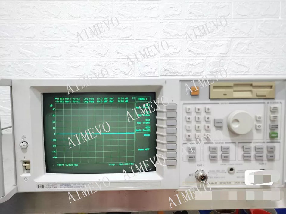 Agilent / HP / Keysight 8712ET RF Network Analyzer 300 kHz - 1.3Ghz