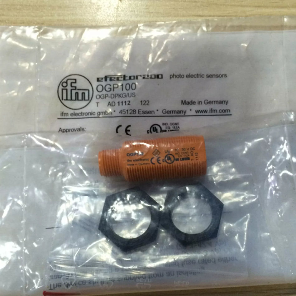 IFM OGP100 Sensor with New Expedited Shipping 1PC