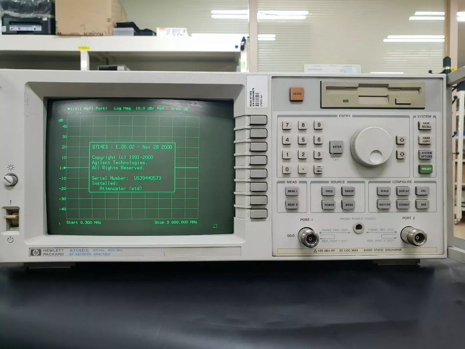 HP/Agilent 8714ES RF Network Analyzer 300KHz - 3000MHz (0573)